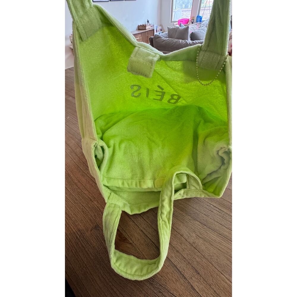 BEIS The Terry Towel Tote with inflatable Pillow in Citron - Picture 3 of 7